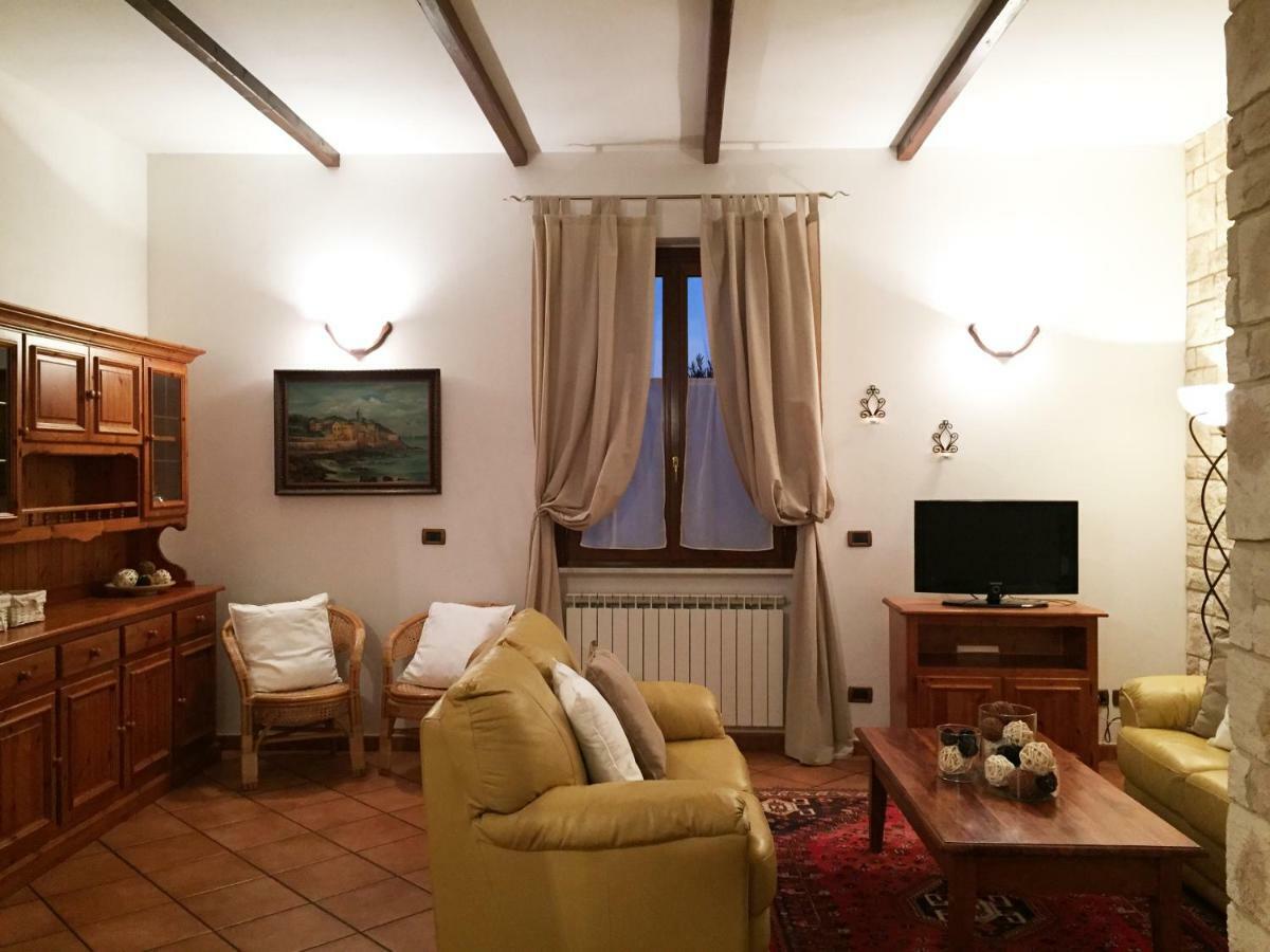 2 Con Terrazza Nel * Moneglia